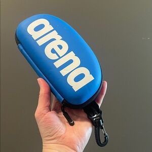 ARENA Goggles Blue Case
